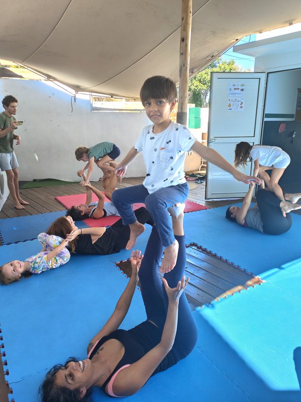 Acro-yoga en famille